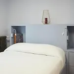 Le Petit Duquesne *