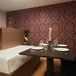 Le Petit Duquesne Otel *