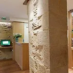 Otel Le Petit Duquesne