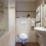 Otel Le Petit Duquesne Nantes