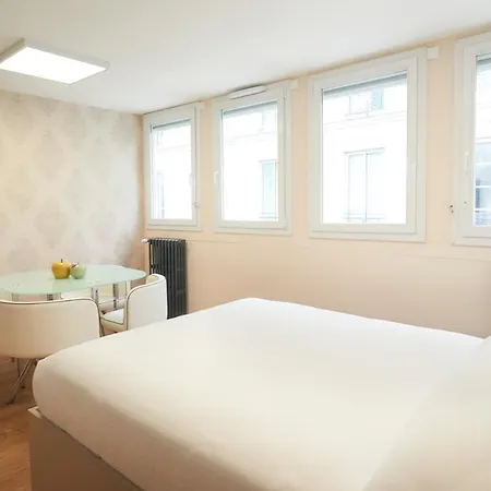 Hotell Le Petit Duquesne *