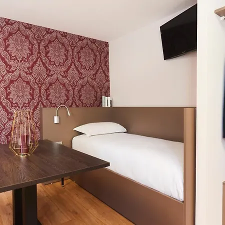 Le Petit Duquesne Hotel