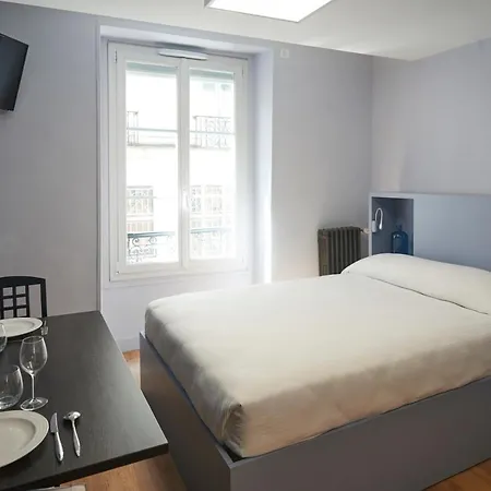Hotell Le Petit Duquesne Nantes