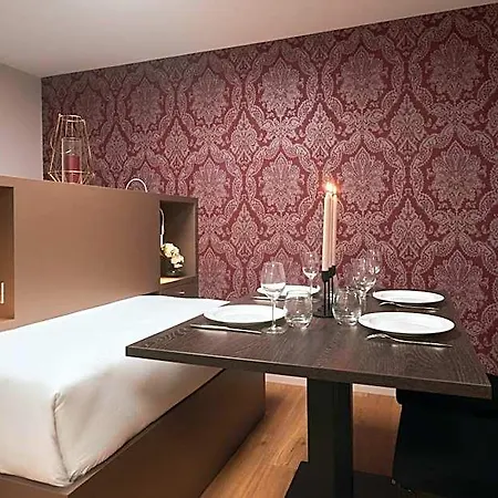 Le Petit Duquesne Hotel