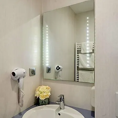 Hotell Le Petit Duquesne