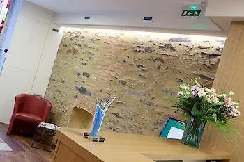Hotel Le Petit Duquesne *
