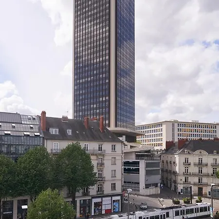 Hotel Le Petit Duquesne *