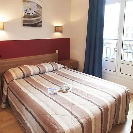 ホテル ル プチ デュケンヌ