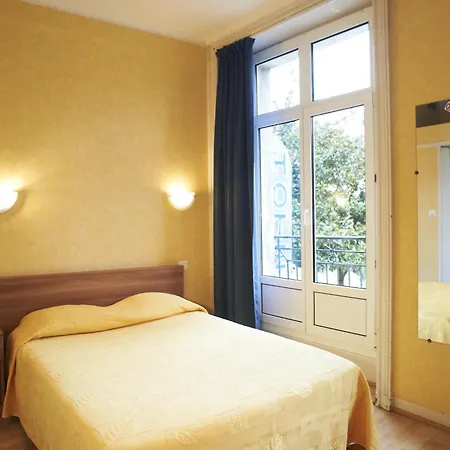 Le Petit Duquesne Szálloda Nantes