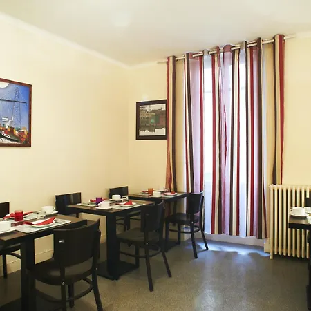 Le Petit Duquesne Szálloda Nantes