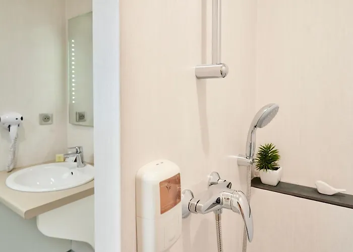 Hotel Le Petit Duquesne Nantes