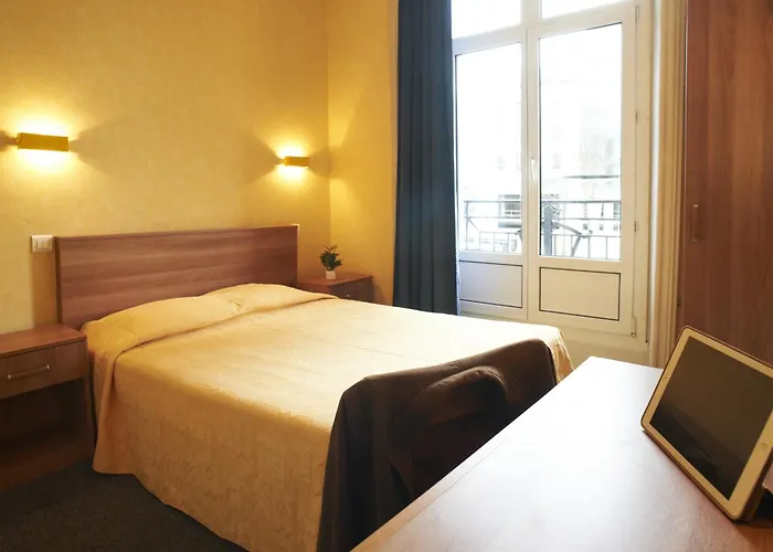 Hotel Le Petit Duquesne *