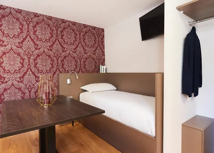 Le Petit Duquesne Hotel