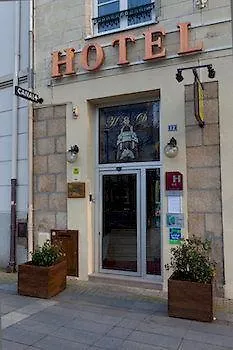 Le Petit Duquesne Hotel